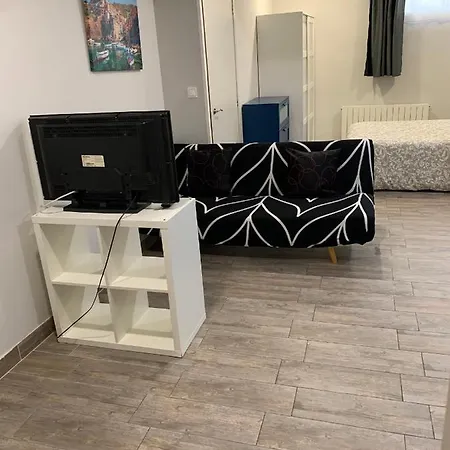 Estudios Deusto Lägenhetshotell Bilbao