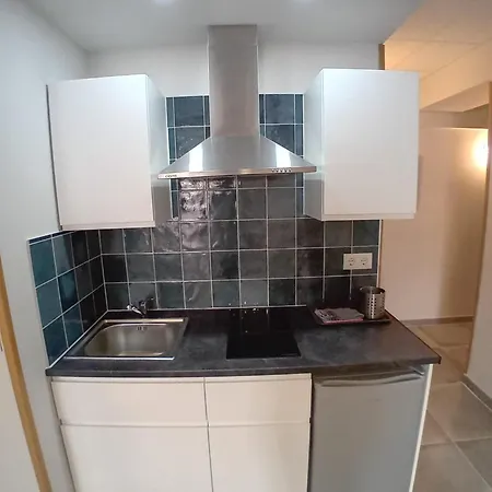 Estudios Deusto 4* بلباو