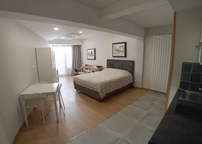 Apartahotel Estudio Deusto 4*